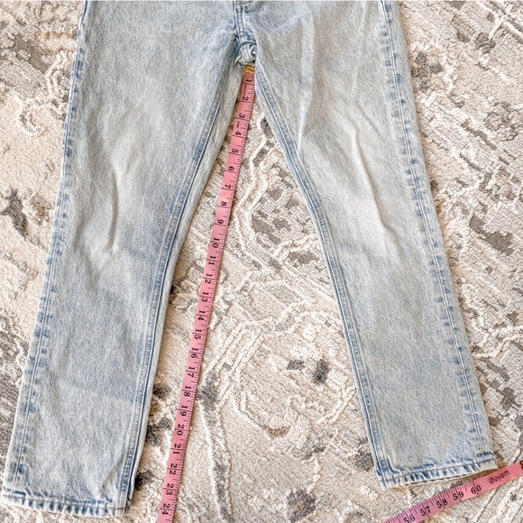 Current/Elliott | The Cropped Straight Jean in Light Indigo - Picture 5 of 9